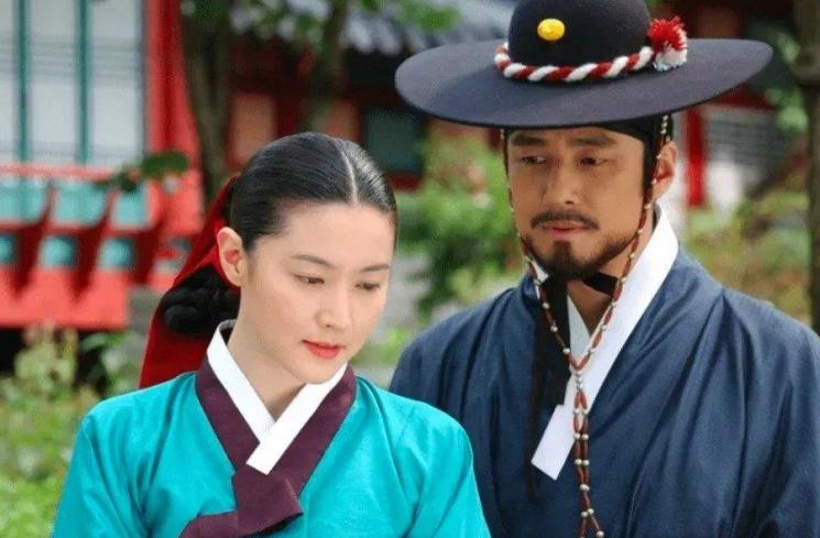  Potret Transformasi Lee Young Ae (Soompi)