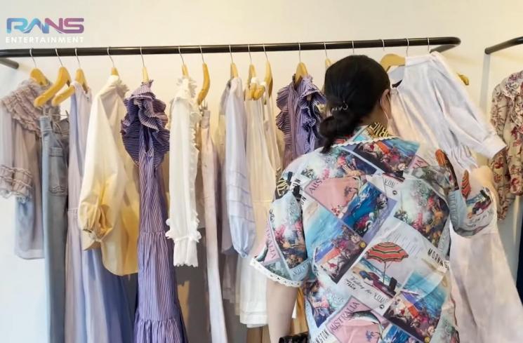Momen Nagita Slavina belanja baju di Bali (YouTube/Rans Entertainment)