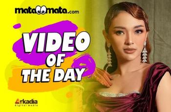 Video of The Day: Zaskia Gotik Dikabarkan Hamil Anak Kedua, Rumah H Faisal di Kampung Mendadak Viral