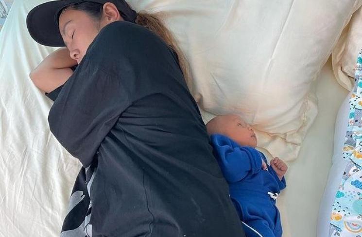 Momen Soimah Momong Rayyanza dan Baby L. (Instagram/showimah)