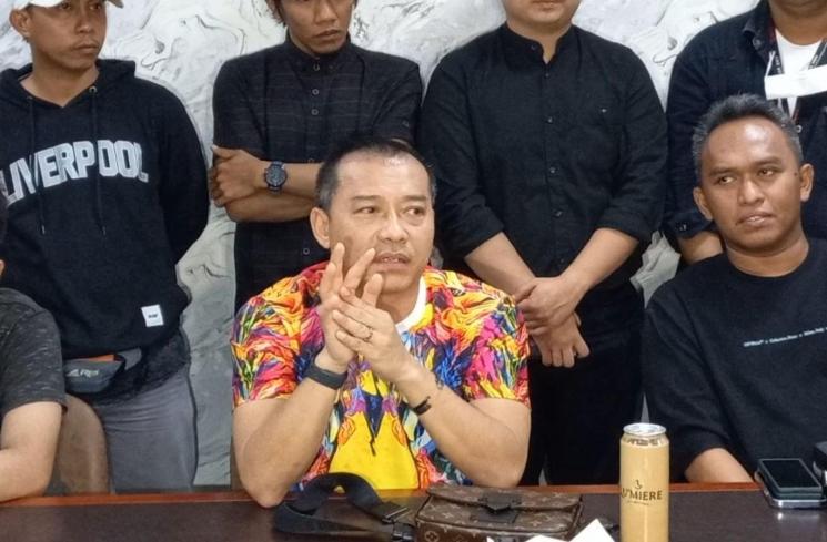 Anang Hermansyah di kawasan Pondok Indah, Jakarta, Rabu (2/2/2022). (Matamata.com)