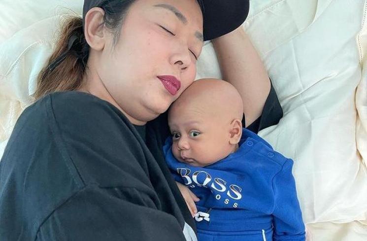 Momen Soimah Momong Rayyanza dan Baby L. (Instagram/showimah)