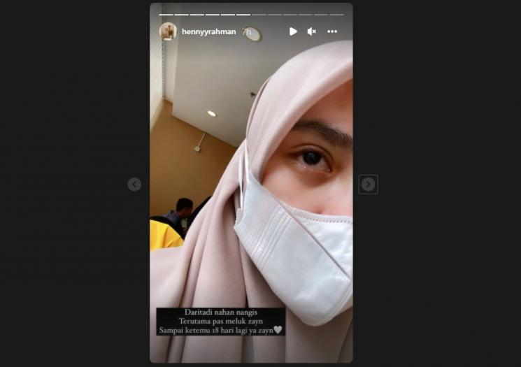 Henny Rahman dan Alvin Faiz umrah. (Instagram/hennyyrahman)