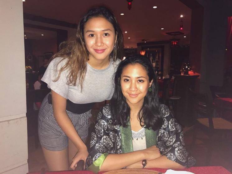 Potret Sibling Goals Sherina dan Mayzura Munaf. (Instagram/mayzurstla)