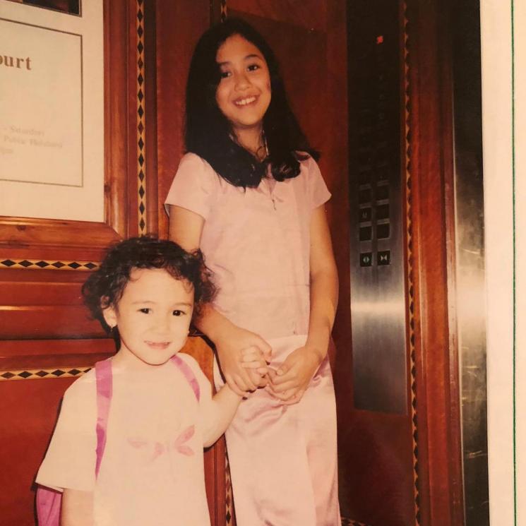 Potret Sibling Goals Sherina dan Mayzura Munaf. (Instagram/mayzurstla)