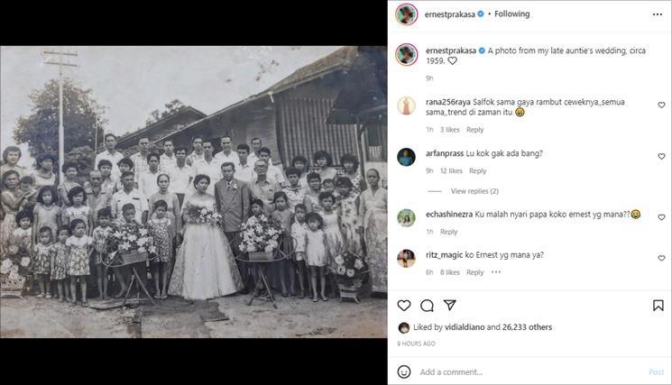 Ernest Prakasa unggah foto nikahan keluarga tahun 1959. (Instagram/@ernestprakasa)