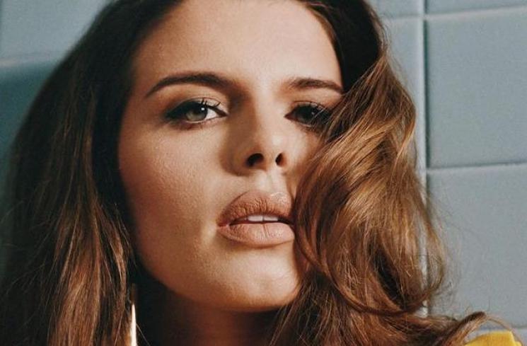 Pesona Julia Fox Pacar Baru Kanye West. (Instagram/juliafox)