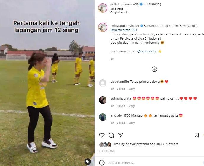 Prilly Latuconsina dan pemain klub bolanya. (Instagram/@prillylatuconsina96)