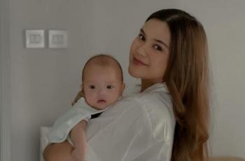 9 Potret Audi Marissa Momong Anak, Tetap Siaga walau Positif Covid 19