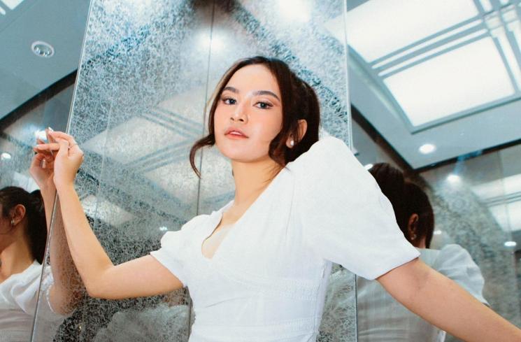 Adu Gaya Azalia Bianda Avissa vs Mahalini (instagram/@azaliabiandaavissa/@mahaliniraharja)