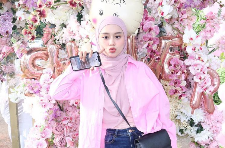 Artis Pernah Pacaran Sama Anak Kembar.(Instagram/lestykejora) 