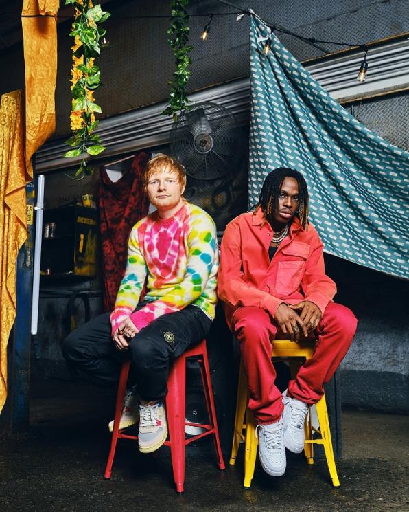 Fireboy DML dan Ed Sheeran. (siaran pers)