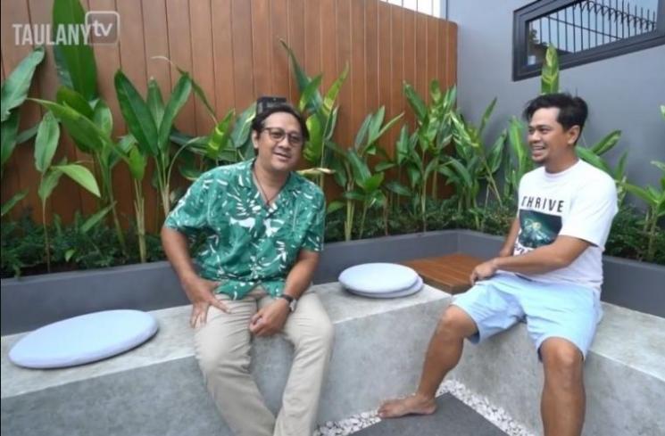  Potret Rumah Baru Surya Insomnia. (YouTube/ Andre Taulany TV)