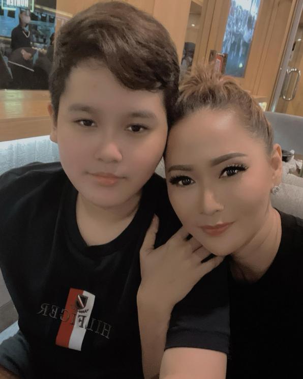 Potret Terbaru Ivan Anak Inul Daratista. (Instagram/@inul.d)