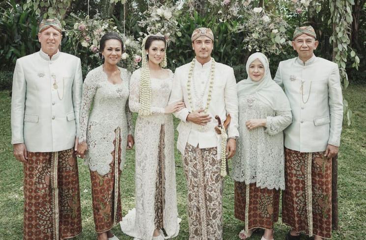 Artis punya mertua bule (Instagram/@raisa6690)