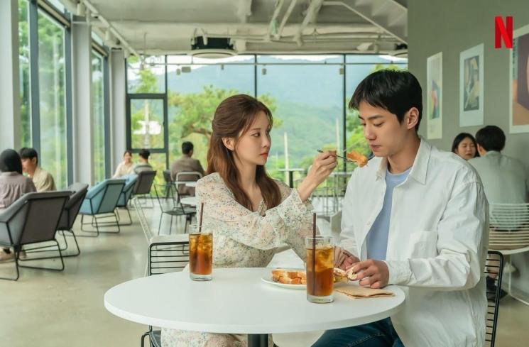 Pesona Seohyun SNSD di Love and Leashes (Instagram/@netflixkr)