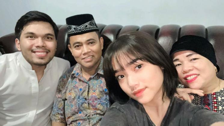 Fuji, Thariq Halilintar, Haji Faisal, dan Dewi Zuhriati (Instagram/fuji_an)