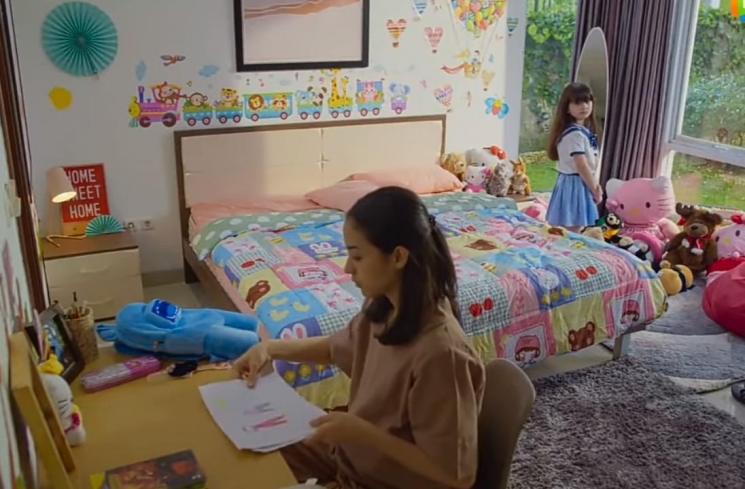 Potret Rumah Reza Rahardian di Layangan Putus.(YouTube/WeTV Indonesia)