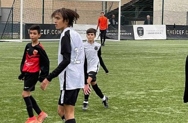 Potret Lionel anak Darius Sinathrya sekolah bola di Prancis (Instagram/@lionel.sinathrya)