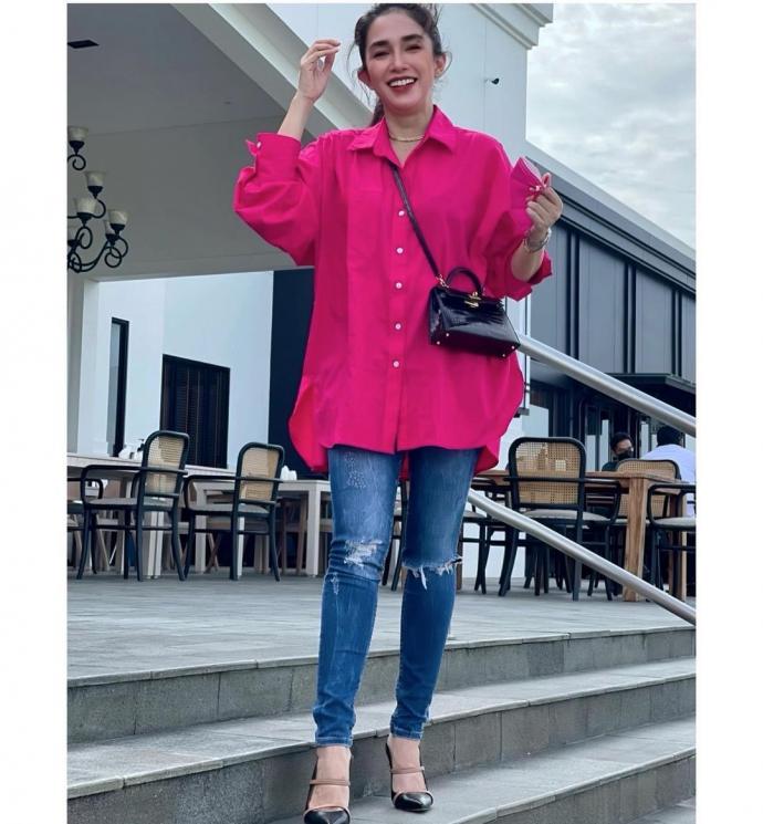 Artis cerai saat hamil (Instagram/@ussypratama)