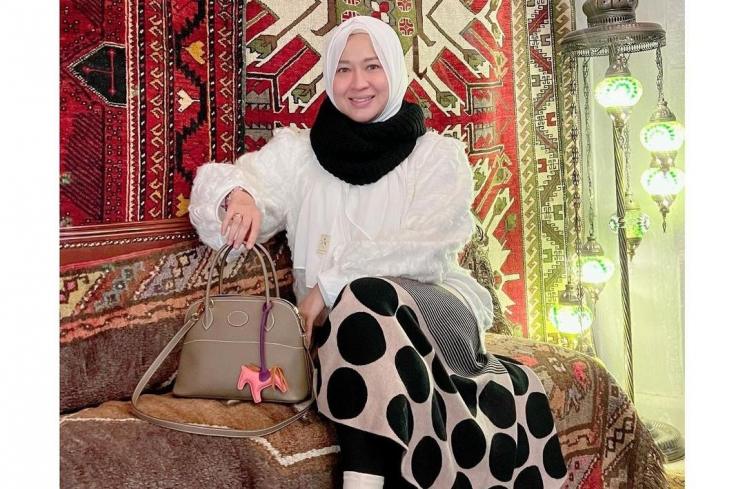 Artis cerai saat hamil (Instagram/@okieagustina_)