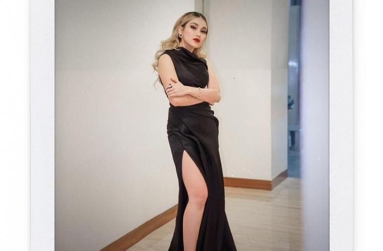 Artis cerai saat hamil (Instagram/@ayutingting92)