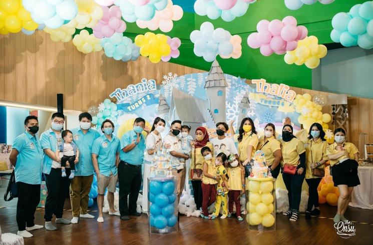 Adu Gaya Arsy Hermansyah dan Thalia Putri Onsu (instagram/@queenarsy/@thaliaputrionsu)
