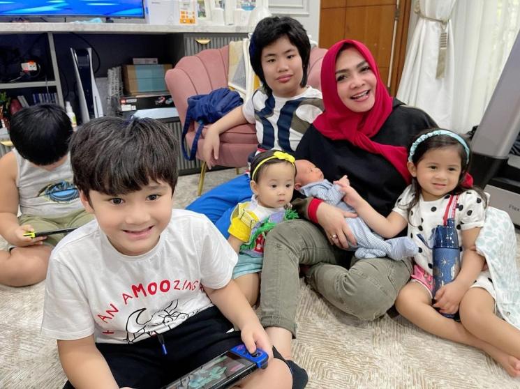 Potret Gavrel Adik Nagita Slavina (Instagram/@rieta_amilia)