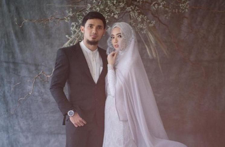 Pernikahan artis yang tak dihadiri orang tua (Instagram/@hulaefi)