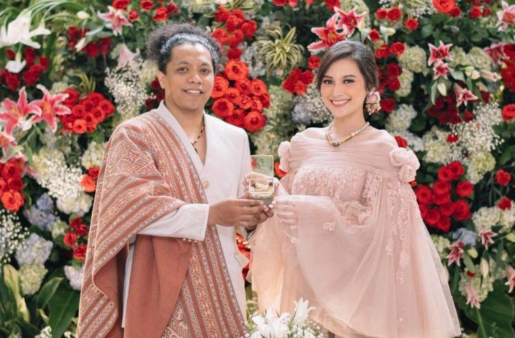 Pernikahan artis yang tak dihadiri orang tua (Instagram/@imagenic)