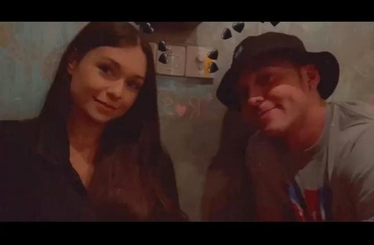 Kemesraan Stefan William dan Ria Andrews. (Instagram/@stefannwilliam)