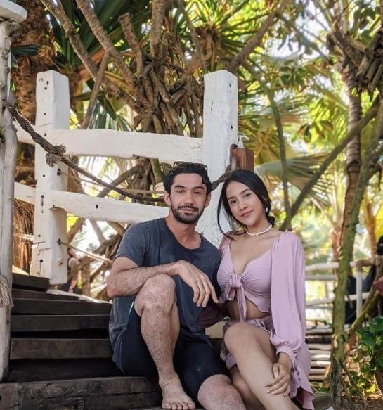  Kedekatan Reza Rahadian dengan Lawan Main. (Instagram/anyageraldine)