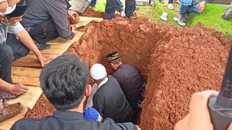 Doddy Sudrajat di TPU Malaka, Jakarta Timur. (MataMata.com/Rena Pangesti)