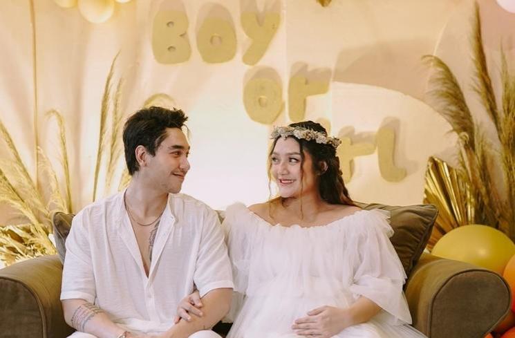 Potret Gender Reveal Siti Badriah (instagram/@sitibadriahh)