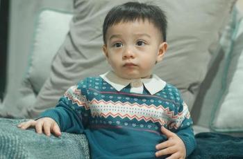 9 Potret Air Rumi Anak Irish Bella, Bakal Jadi Abang di Usia 2 Tahun