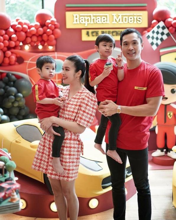 Artis Ditinggal Adik Nikah. (Instagram/sandradewi88)