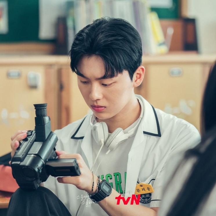 Pesona Choi Hyun Wook di Twenty-Five Twenty-One. (Instagram/@tvn_drama)