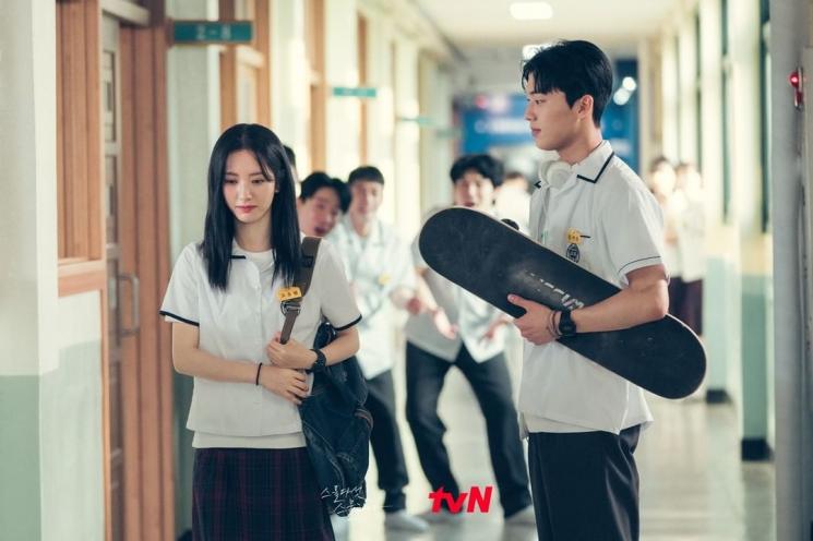 Pesona Choi Hyun Wook di Twenty-Five Twenty-One. (Instagram/@tvn_drama)