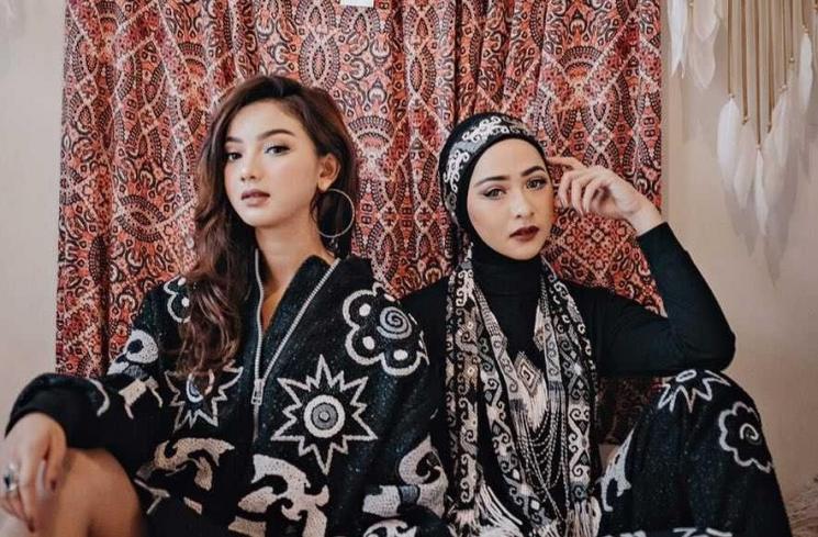Artis keponakan seleb (Instagram/@poppybungariphat)