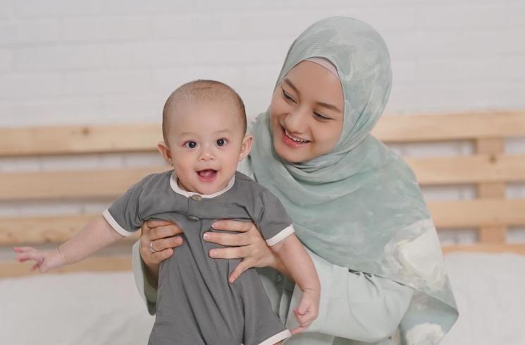 Potret Baby Shaka Anak Dinda Hauw dan Rey Mbayang. (Instagram/dindahw)