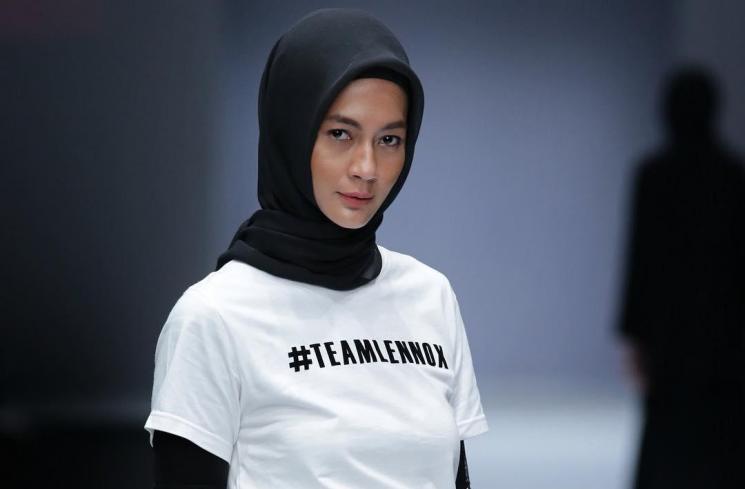 Pesona Paula Verhoeven Berhijab (Instagram/@paula_verhoeven)