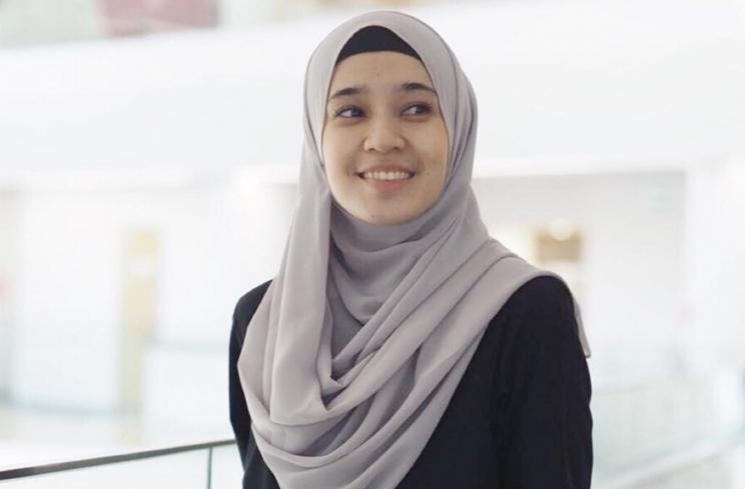 Artis Tolak Syuting Karena Disuruh Lepas Hijab (instagram/@dhiniaminarti)