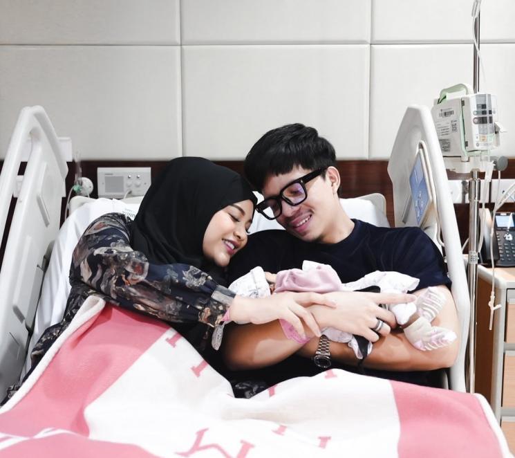 Momen Atta Halilintar Momong Anak (instagram/@attahalilintar)