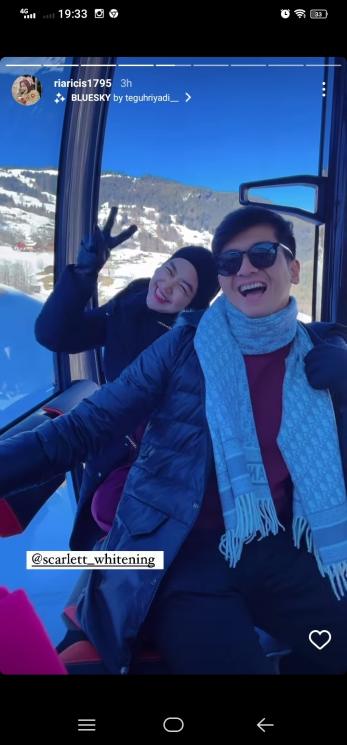Potret Ria Ricis dan Teuku Ryan di Swiss. (Instagram/@riaricis1795)