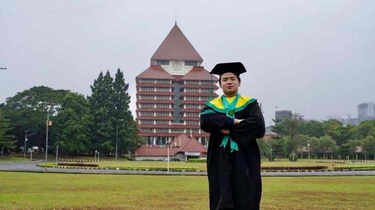 Potret wisuda Nicholas Sean Anak Ahok. (Instagram/@basukibtp)