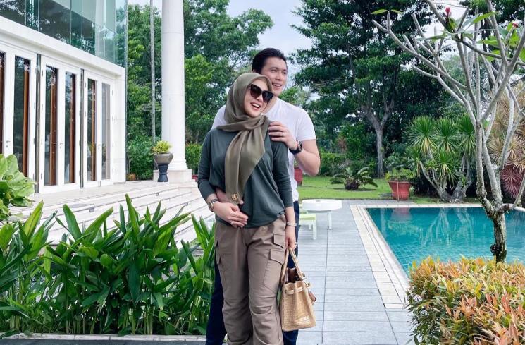 Perjalanan Cinta Syahrini dan Reino Barack (instagram/@princessyahrini)