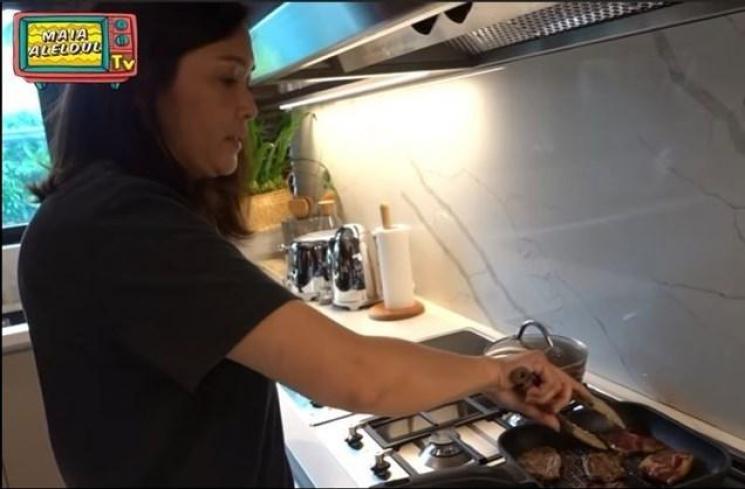 Potret Kedekatan Artis dan ART. (YouTube @MAIA ALELDUL TV)