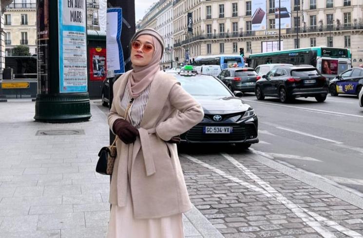 Potret Ririe Fairus di Paris (Instagram/@ririe_fairus)