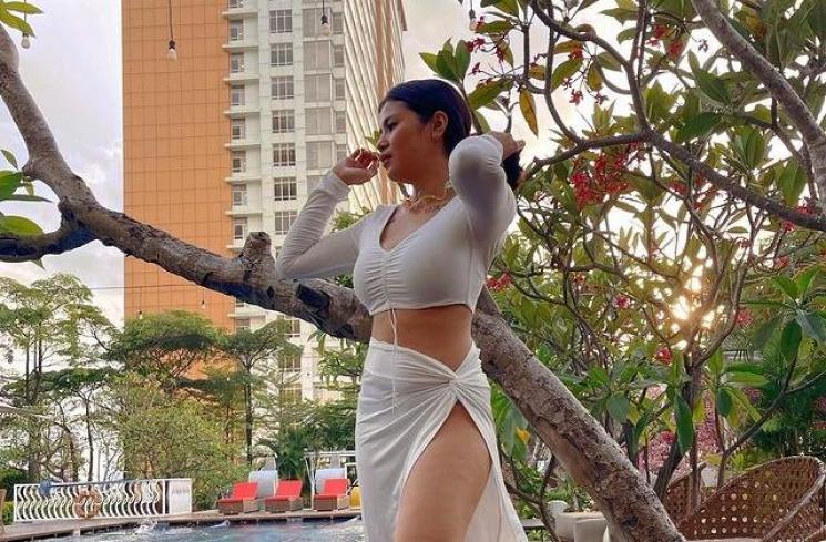 Adu Gaya Aurel Hermansyah dan Kartika. (Instagram/kartikawijaksana)