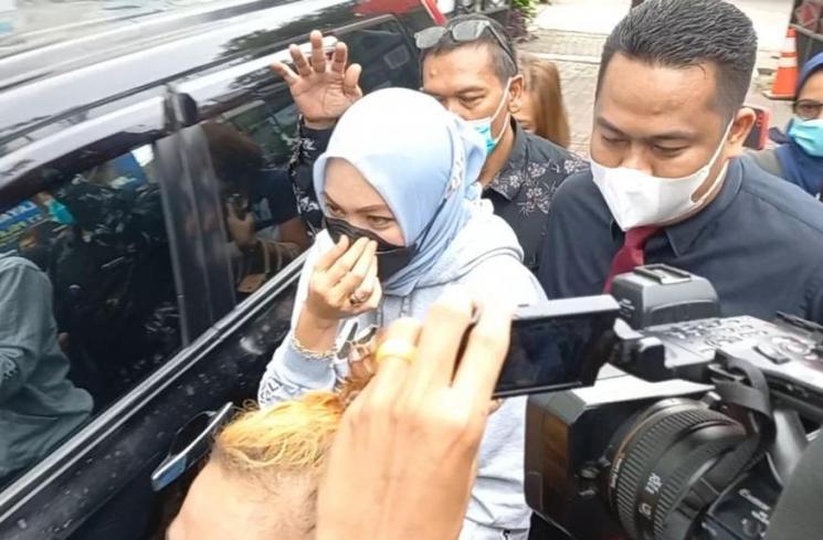 Angelina Sondakh di Bapas Kelas I Jakarta Selatan, Jumat (4/3/2022). (Matamata.com/Adiyoga Priyambodo)